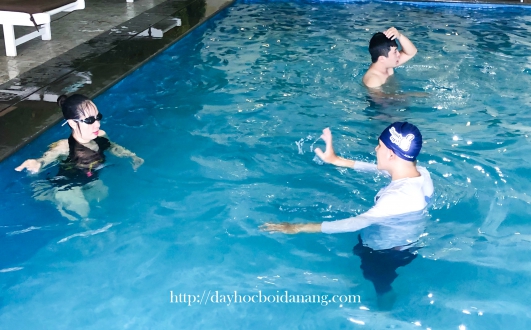 Dịch vụ dạy kèm bơi tại Đà Nẵng