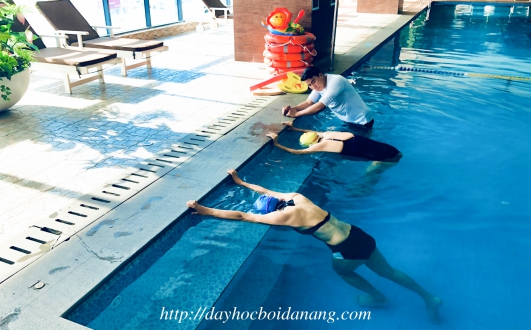 Khóa học bơi dành cho người lớn năm 2020