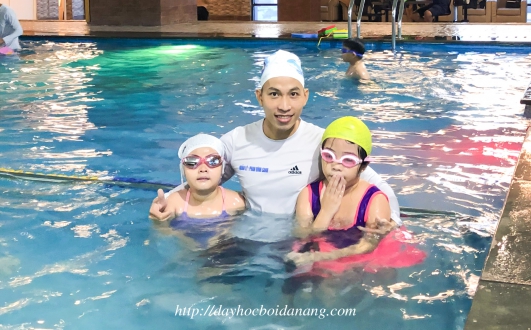 Lớp học bơi cho trẻ em tại Đà Nẵng năm 2021