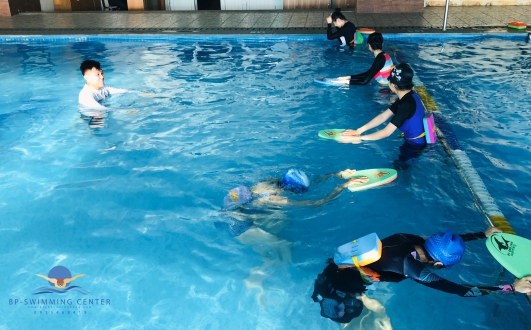 Lớp học bơi dành cho công ty, trường học, tập thể tại Đà Nẵng